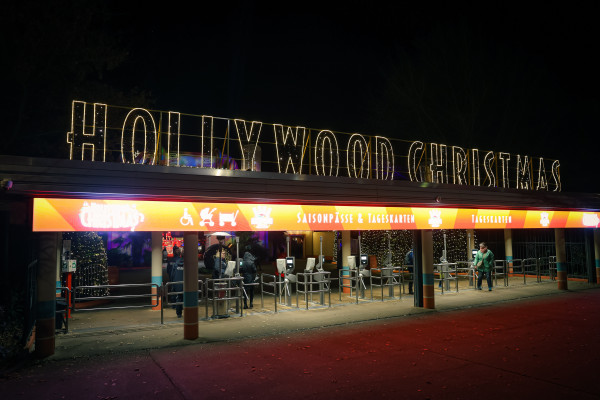 movie park s hollywood christmas foto js   movie park s hollywood christmas foto js